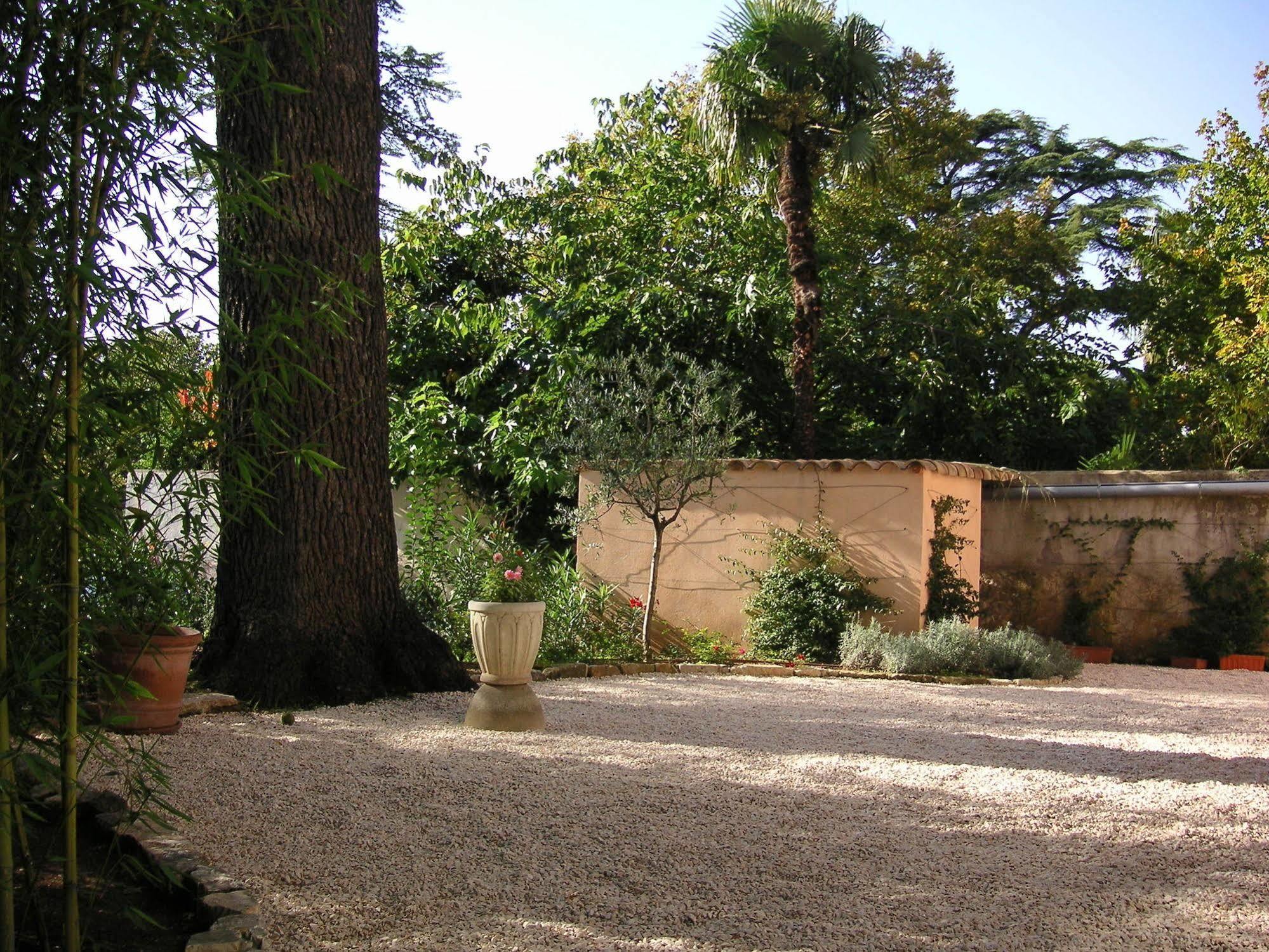 Hôtel Le Victoria Draguignan Exterior foto